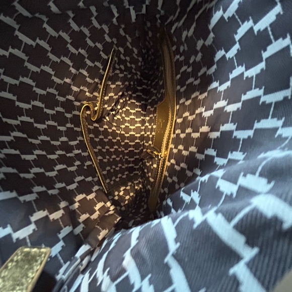 Halston Heritage sequined gold fold over clutch - Picture 4 of 7